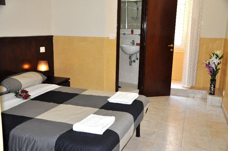 Hotel Friend House Rzym Zewnętrze zdjęcie